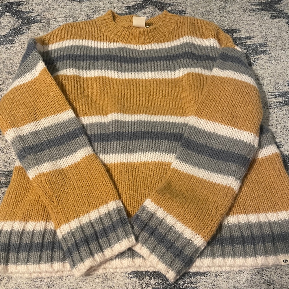 Rip Curl Mustard and Cream Knit Sweater